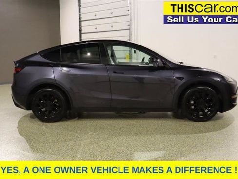 Used 2024 Tesla Model Y Long Range AWD/4WD image 8