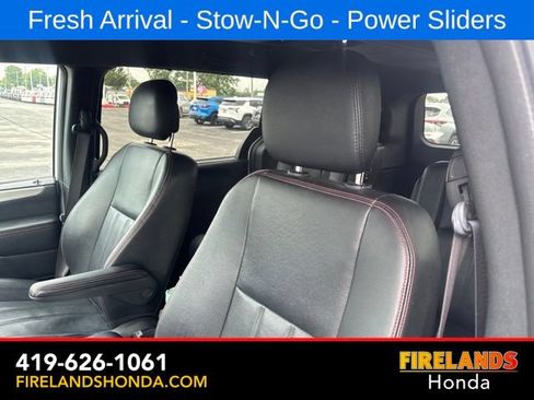 Used 2017 Dodge Grand Caravan GT FWD image 18