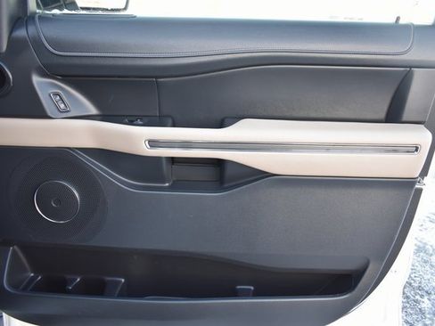 Used 2023 Ford Expedition Max XLT image 52