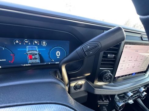 Used 2025 Ford F250 Platinum image 25