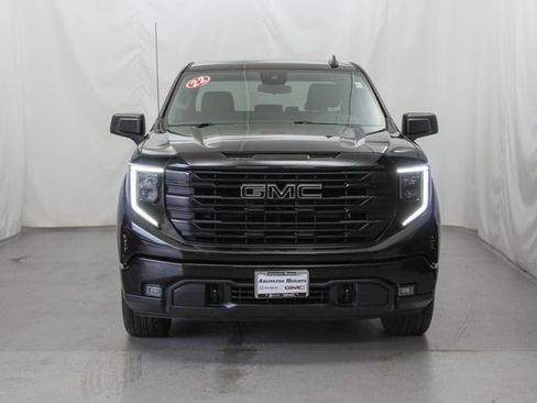 Used 2022 GMC Sierra 1500 Elevation w/ LPO, Elevation Black Package AWD/4WD image 3