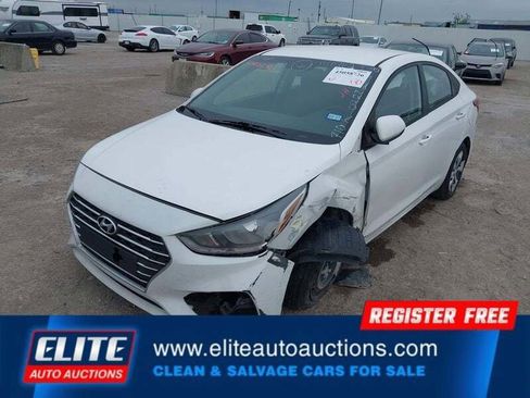 Used 2020 Hyundai Accent SE FWD image 3