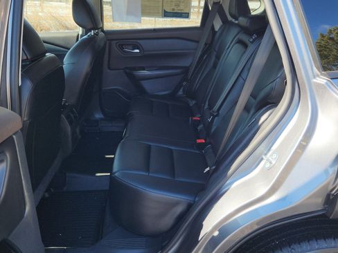 Used 2023 Nissan Rogue SL w/ SL Premium Package image 27