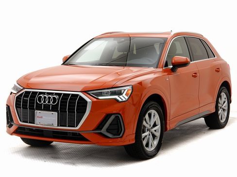 Used 2023 Audi Q3 2.0T Premium Plus w/ Premium Plus Package image 29