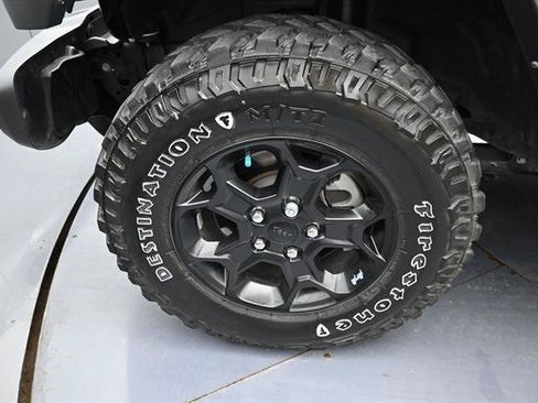 Used 2023 Jeep Wrangler Unlimited w/ Sun & Screen Package AWD/4WD image 21