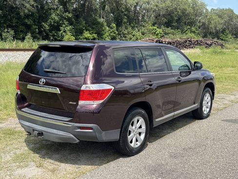 Used 2013 Toyota Highlander 4WD w/ Cold Weather Pkg image 5