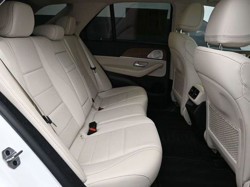 Used 2022 Mercedes-Benz GLE 350 4MATIC w/ Premium Package image 35