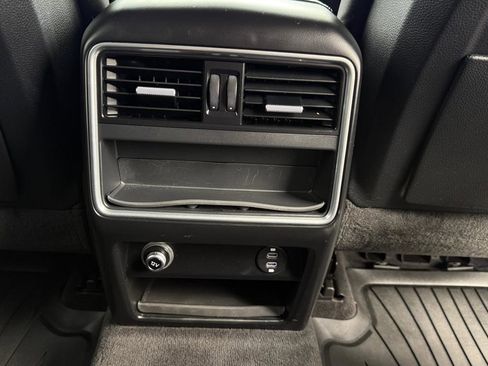 Used 2021 Porsche Cayenne image 28