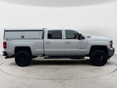 Used 2017 Chevrolet Silverado 3500 LT w/ LT Convenience Package AWD/4WD image 6