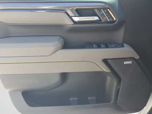 Used 2025 Chevrolet Silverado 1500 ZR2 w/ Technology Package AWD/4WD image 21