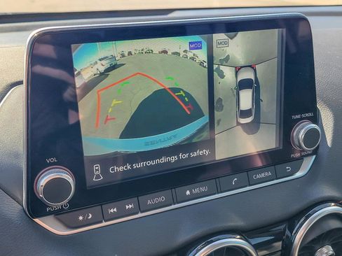 Used 2022 Nissan Sentra SR w/ SR Premium Package image 21