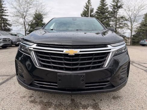 Used 2022 Chevrolet Equinox LS w/ LS Convenience Package AWD/4WD image 2