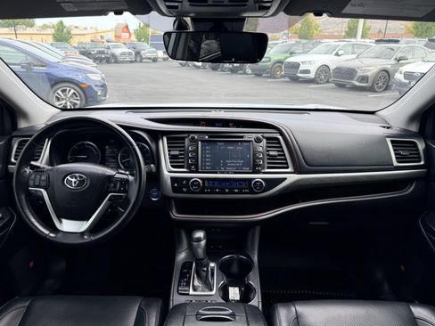 Used 2019 Toyota Highlander Limited AWD/4WD image 15