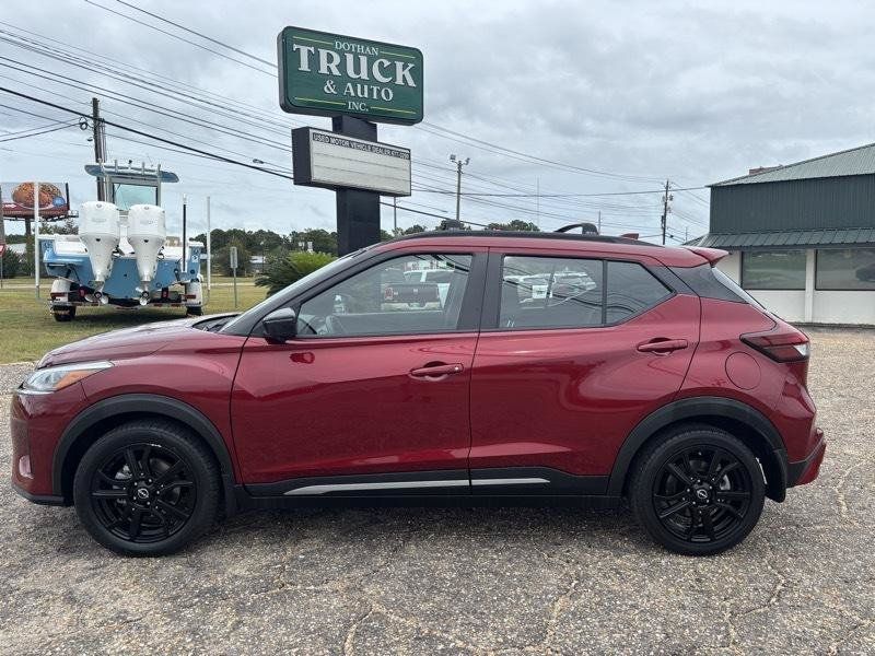 Used 2022 Nissan Kicks SR w/ Interior Electronics Package FWD image 2
