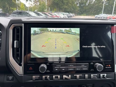 New 2025 Nissan Frontier SV w/ SV Convenience Package AWD/4WD image 13