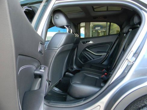 Used 2019 Mercedes-Benz GLA 250 4MATIC image 12