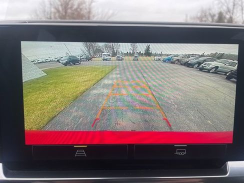 Used 2023 Chevrolet Silverado 1500 LT w/ Z71 Off-Road Package image 26