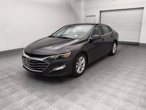 Used 2023 Chevrolet Malibu LT FWD image 2