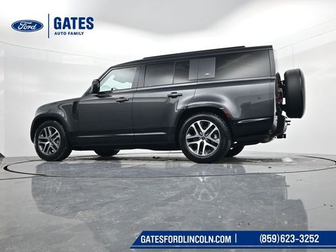 Used 2023 Land Rover Defender 130 X-Dynamic SE AWD/4WD image 38