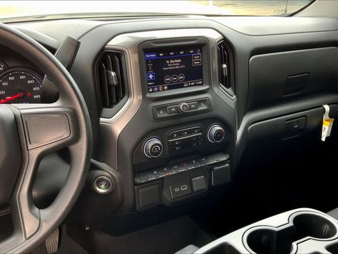 Used 2024 Chevrolet Silverado 1500 Custom image 12