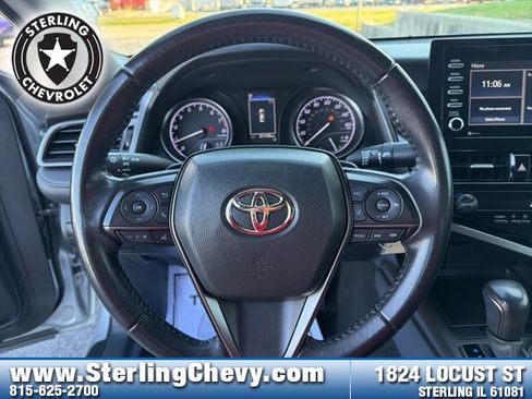 Used 2023 Toyota Camry SE image 10