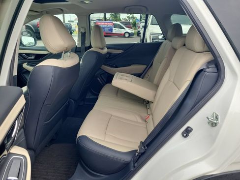 Used 2022 Subaru Outback Limited AWD/4WD image 12