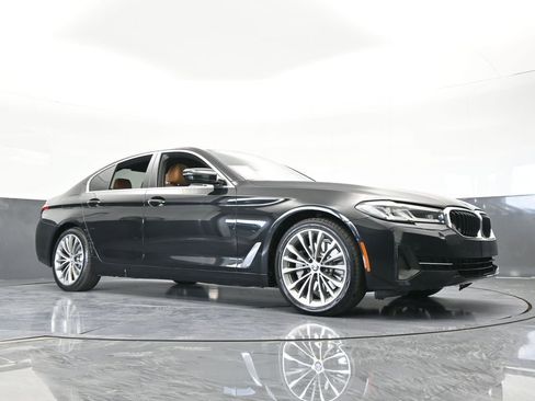 Used 2022 BMW 530i w/ Premium Package image 71