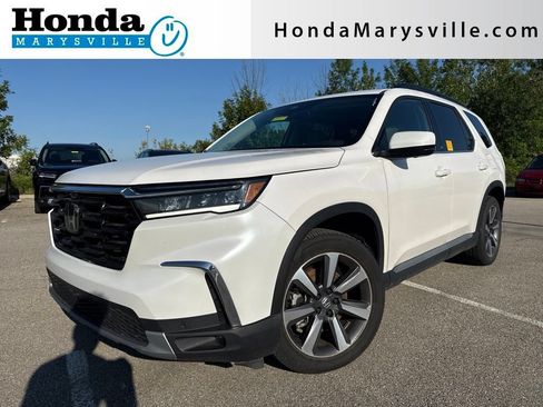 Used 2025 Honda Pilot Elite image 1