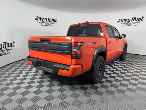 Used 2025 Nissan Frontier PRO-4X w/ Pro Convenience Package image 10