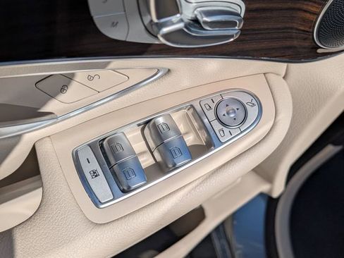 Used 2021 Mercedes-Benz GLC 300 image 20