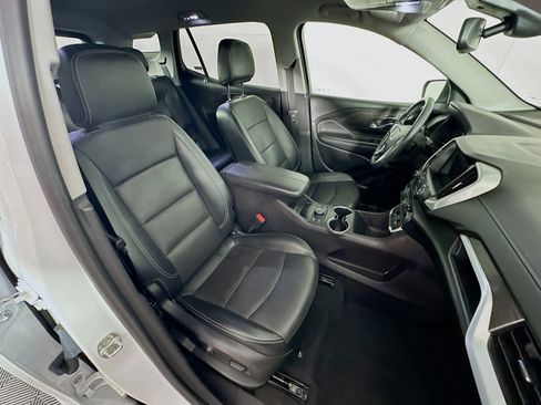 Used 2024 GMC Terrain SLT image 31