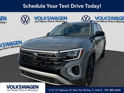 Used 2024 Volkswagen Atlas Peak Edition SEL AWD/4WD image 1
