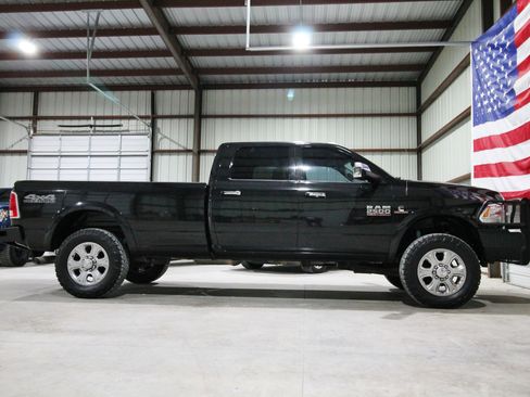 Used 2017 RAM 2500 Laramie w/ Convenience Group image 15