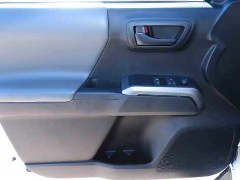 Used 2022 Toyota Tacoma SR5 image 17