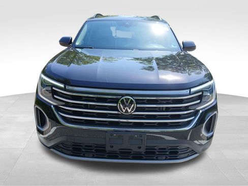 Used 2025 Volkswagen Atlas SE FWD image 17