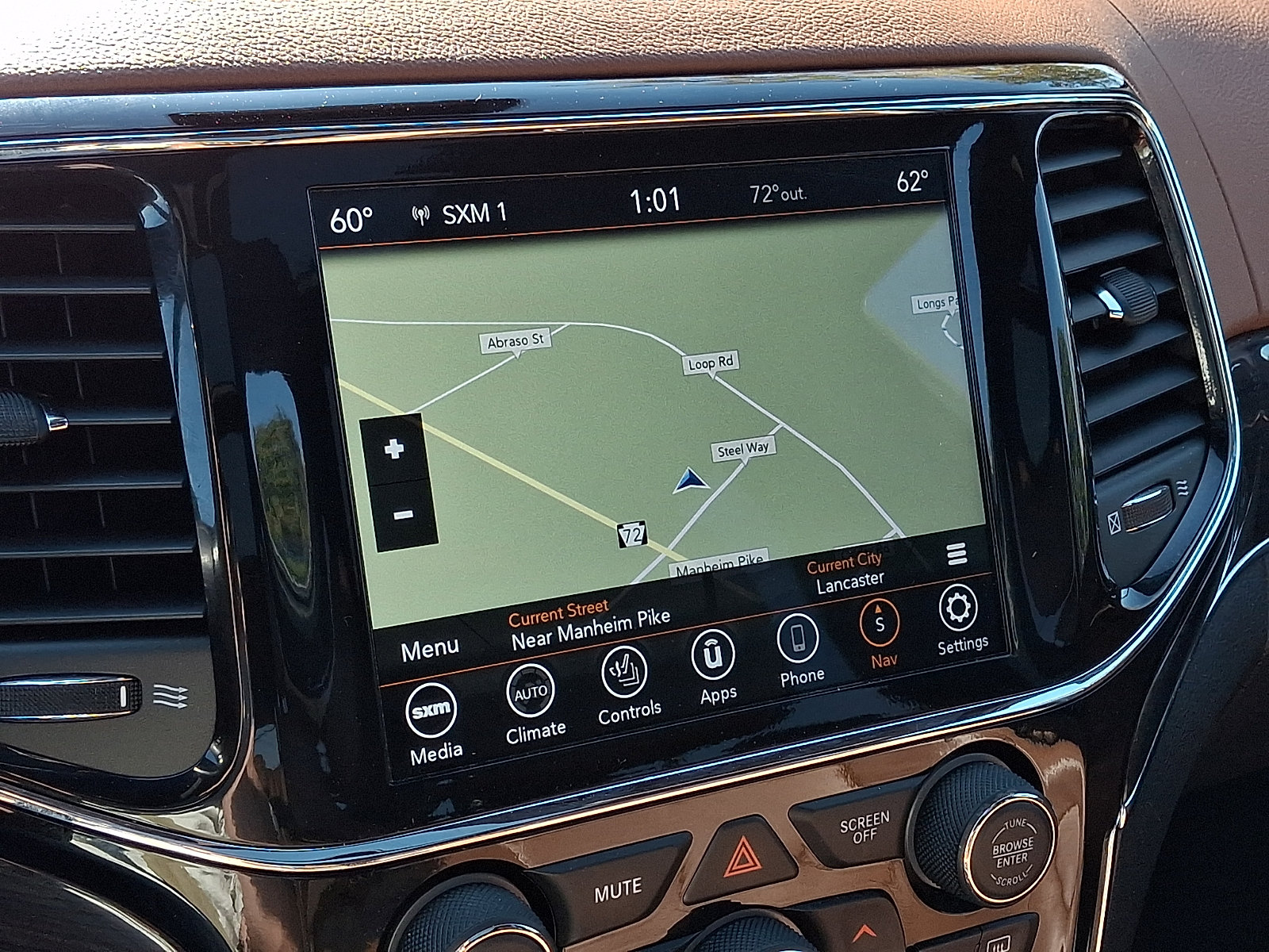 Used 2021 Jeep Grand Cherokee Overland AWD/4WD image 19