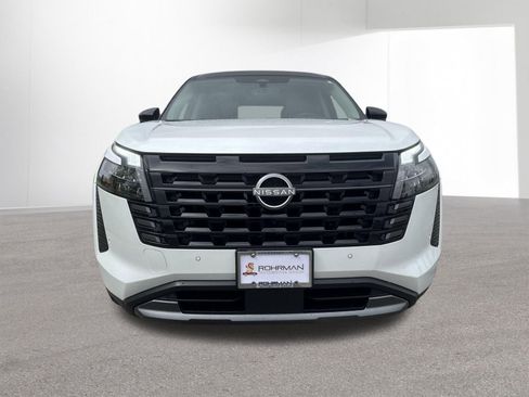 Certified 2026 Nissan Pathfinder Platinum AWD/4WD image 32