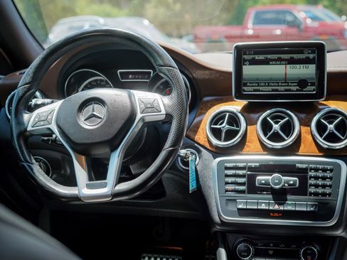 Used 2015 Mercedes-Benz GLA 45 AMG 4MATIC image 11