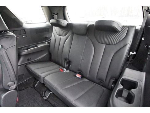 Used 2025 Hyundai Palisade Calligraphy image 10