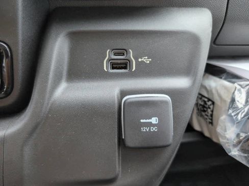 Used 2023 RAM ProMaster 3500 w/ Premium Appearance Group image 31