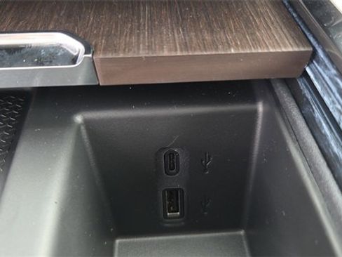 New 2026 GMC Acadia Denali w/ Super Cruise Package image 30