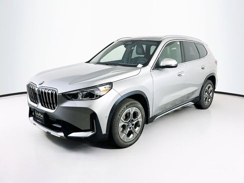 Used 2025 BMW X1 xDrive28i w/ Convenience Package image 3