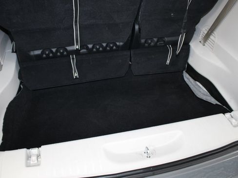 Used 2023 Chrysler Pacifica Limited FWD image 16