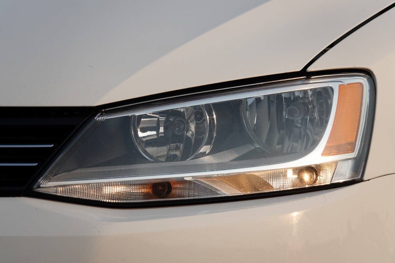 Used 2014 Volkswagen Jetta TDI FWD image 36