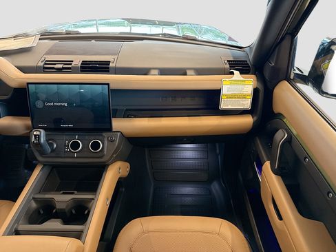 New 2026 Land Rover Defender 110 X-Dynamic SE AWD/4WD image 18