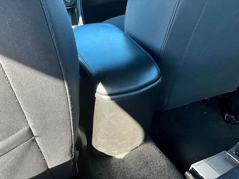 Used 2014 Chrysler 200 Touring image 18