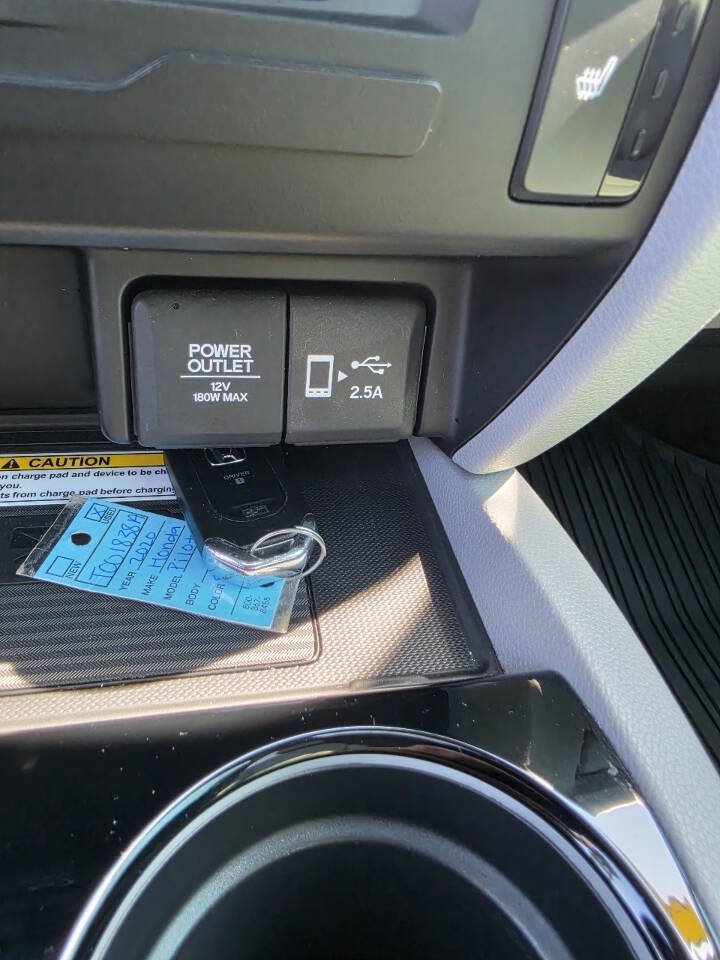 Used 2020 Honda Pilot Touring image 32