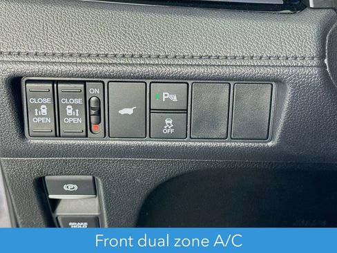 Used 2026 Honda Odyssey Touring image 13