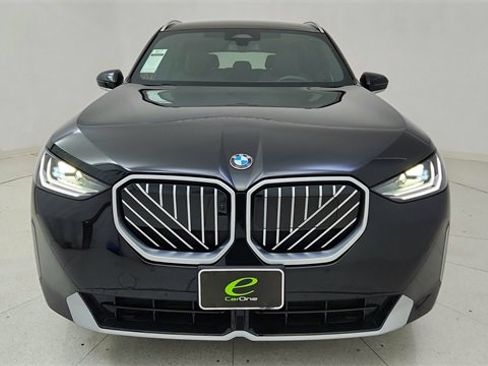 Used 2025 BMW X3 xDrive30i w/ Premium Package image 13