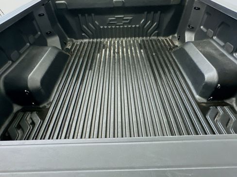 Used 2023 Chevrolet Silverado 1500 LT image 30